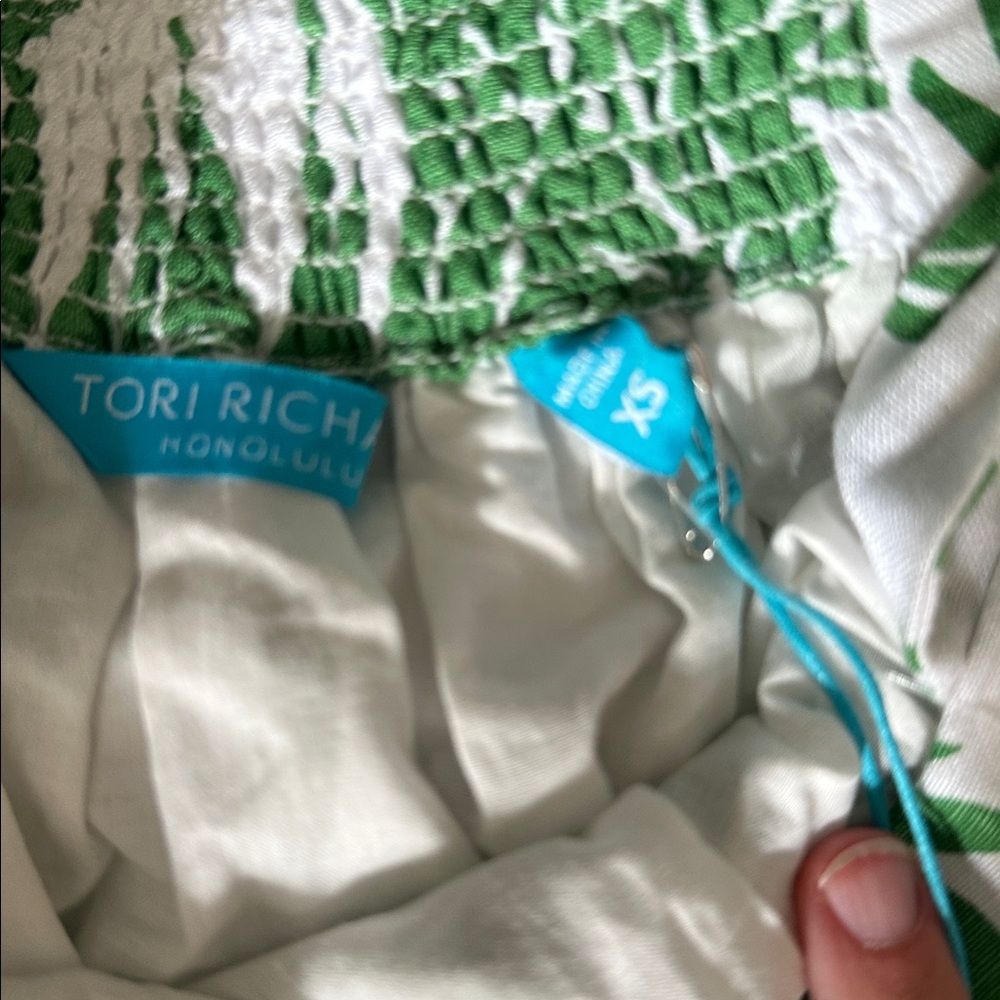 NWT Tori Richard Leafy Green and White Dress - Picture 7 of 12